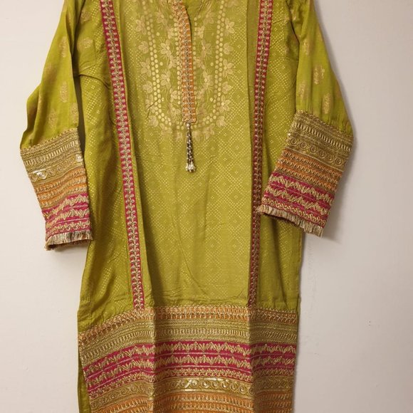 Girls' Mehnd Green Silk 3-Pieces Party Dress - Picture 5 of 8